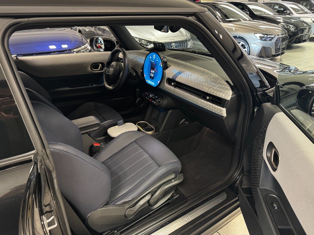 MINI Cooper C Favoured+PACCHETTO S+10.700KM+TELECAMERA - 9