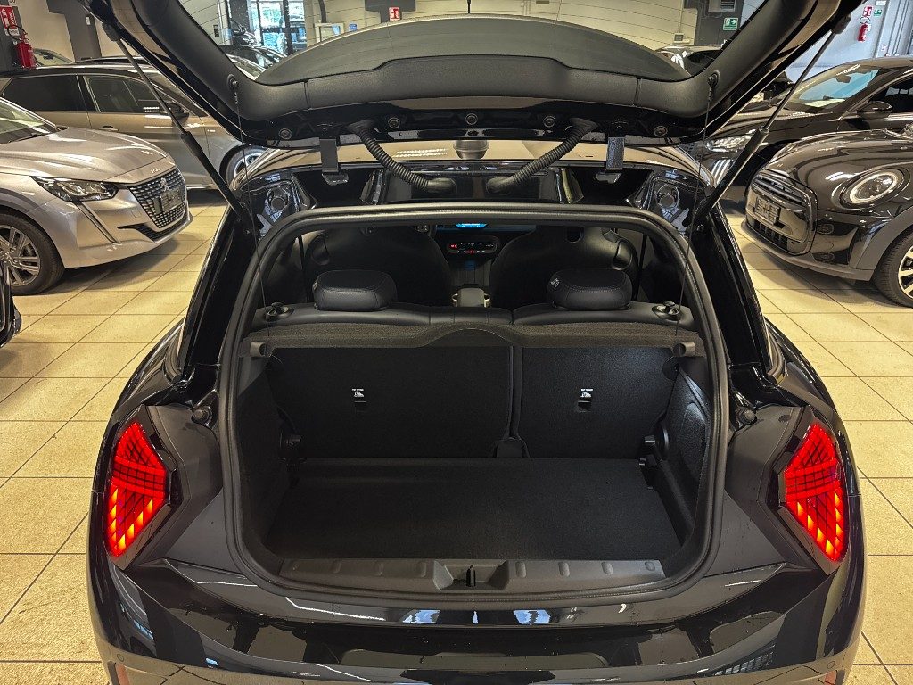 MINI Cooper C Favoured+PACCHETTO S+10.700KM+TELECAMERA - 11