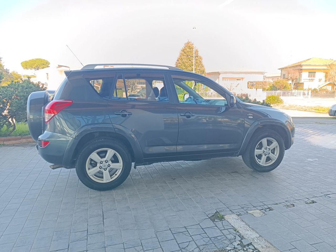 TOYOTA RAV 4 MY23 RAV4 2.2 D-4D 177 CV Luxury - 25