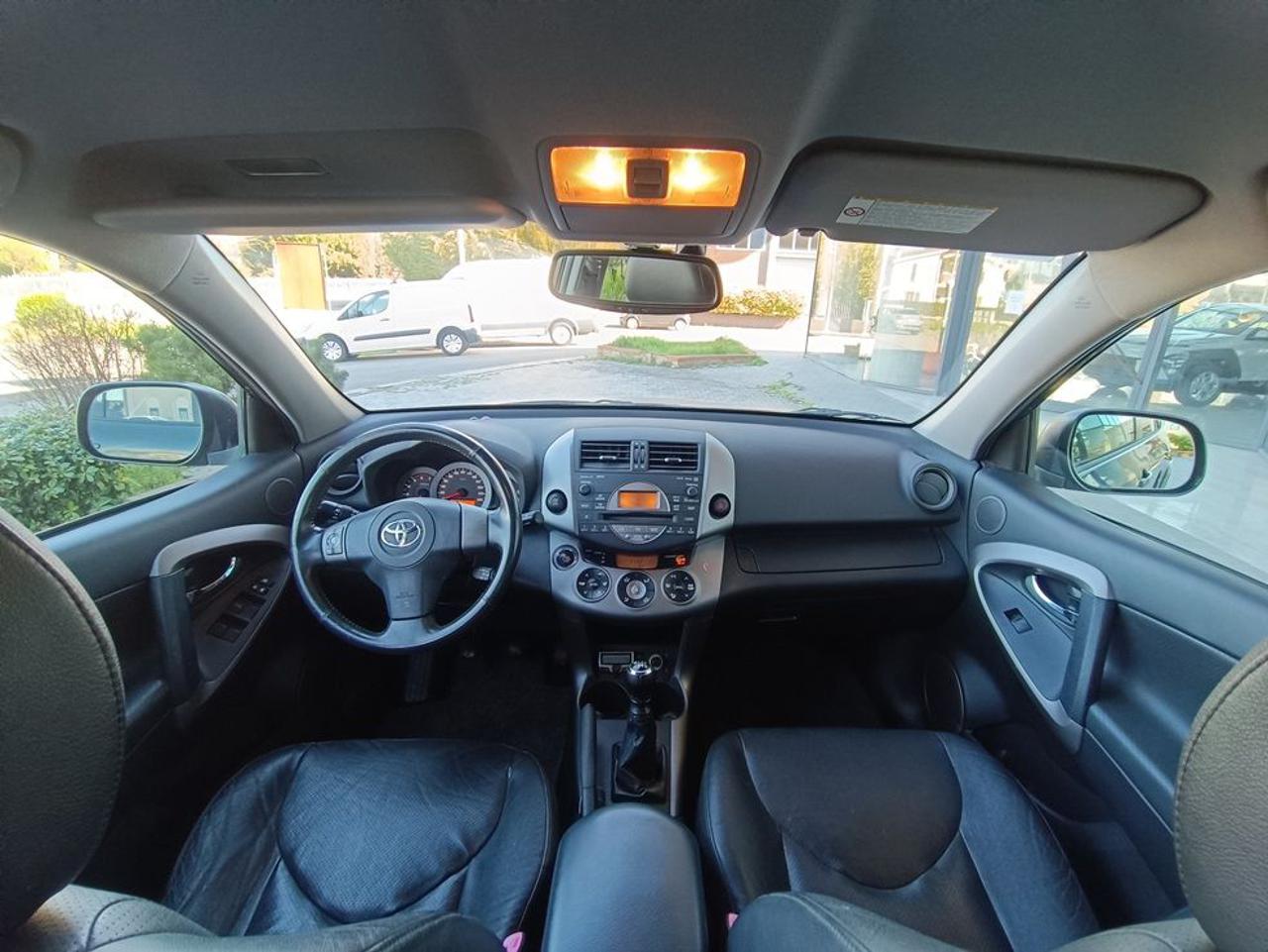 TOYOTA RAV 4 MY23 RAV4 2.2 D-4D 177 CV Luxury - 9