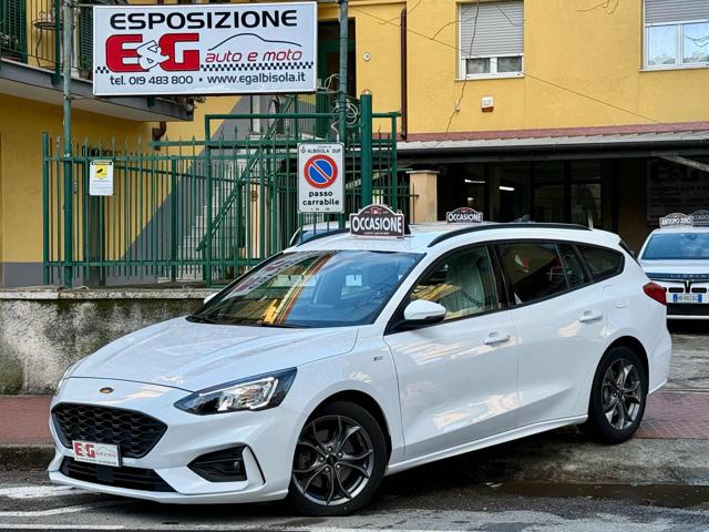 FORD Focus Bianco perla metallizzato