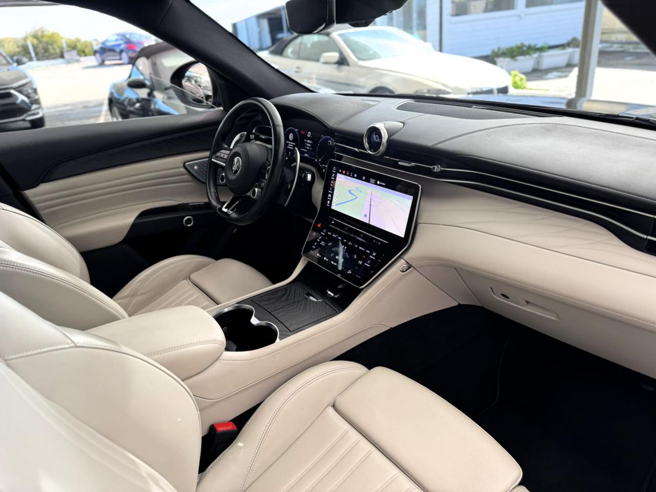 MASERATI Grecale 2.0 MHEV 300cv AWD GT (Pelle/APP/Led/Retro) - 9