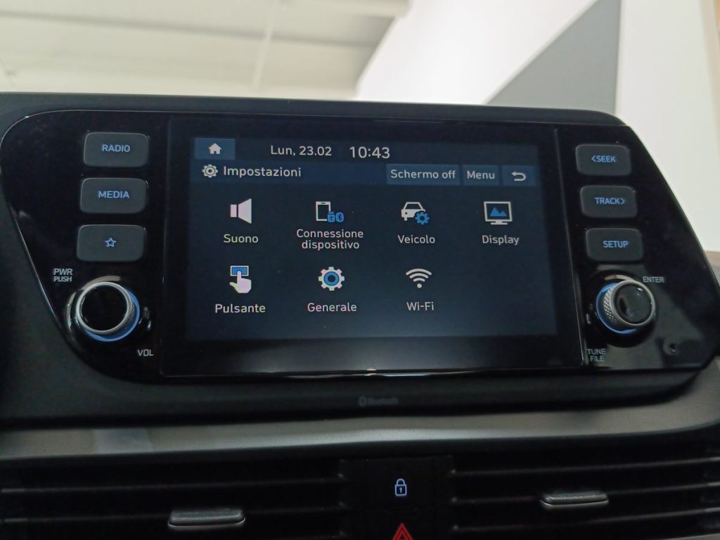 HYUNDAI Bayon 1.2 MPI MT XLine - 16