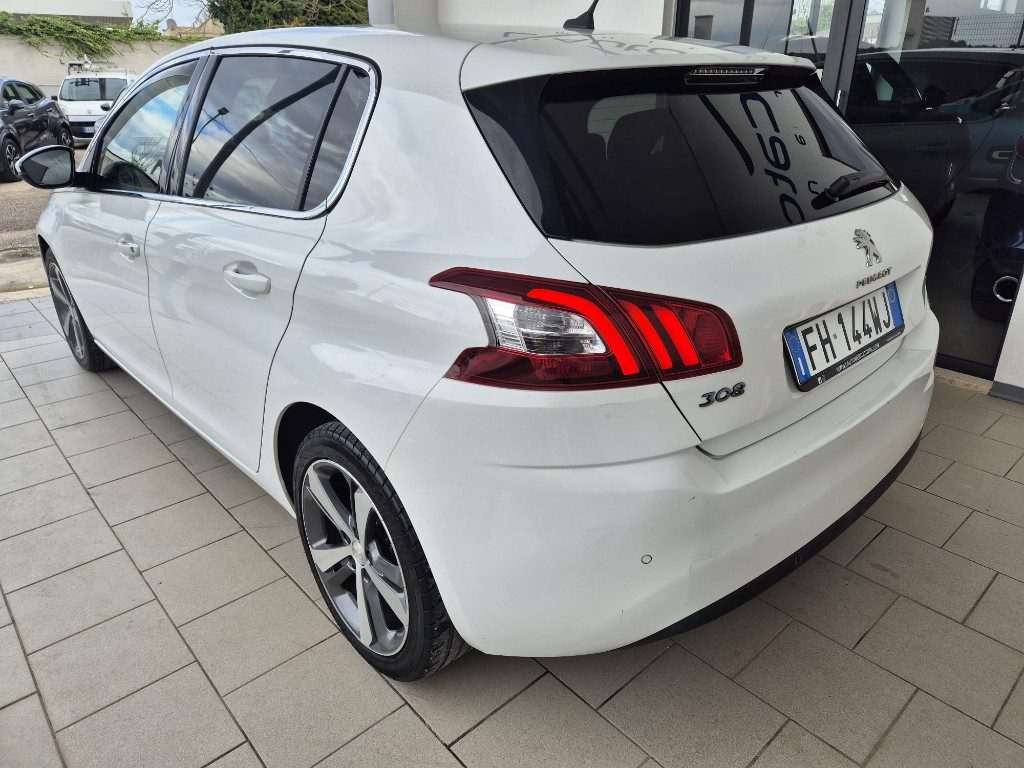 PEUGEOT 308 BlueHDi 120 S&S Allure - 4