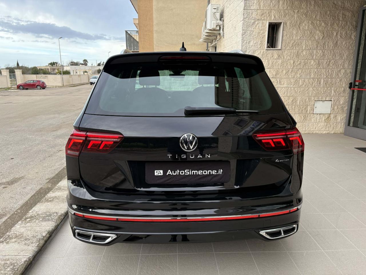 VOLKSWAGEN Tiguan 2.0 TDI 150 CV SCR DSG 4MOTION R-Line - 6