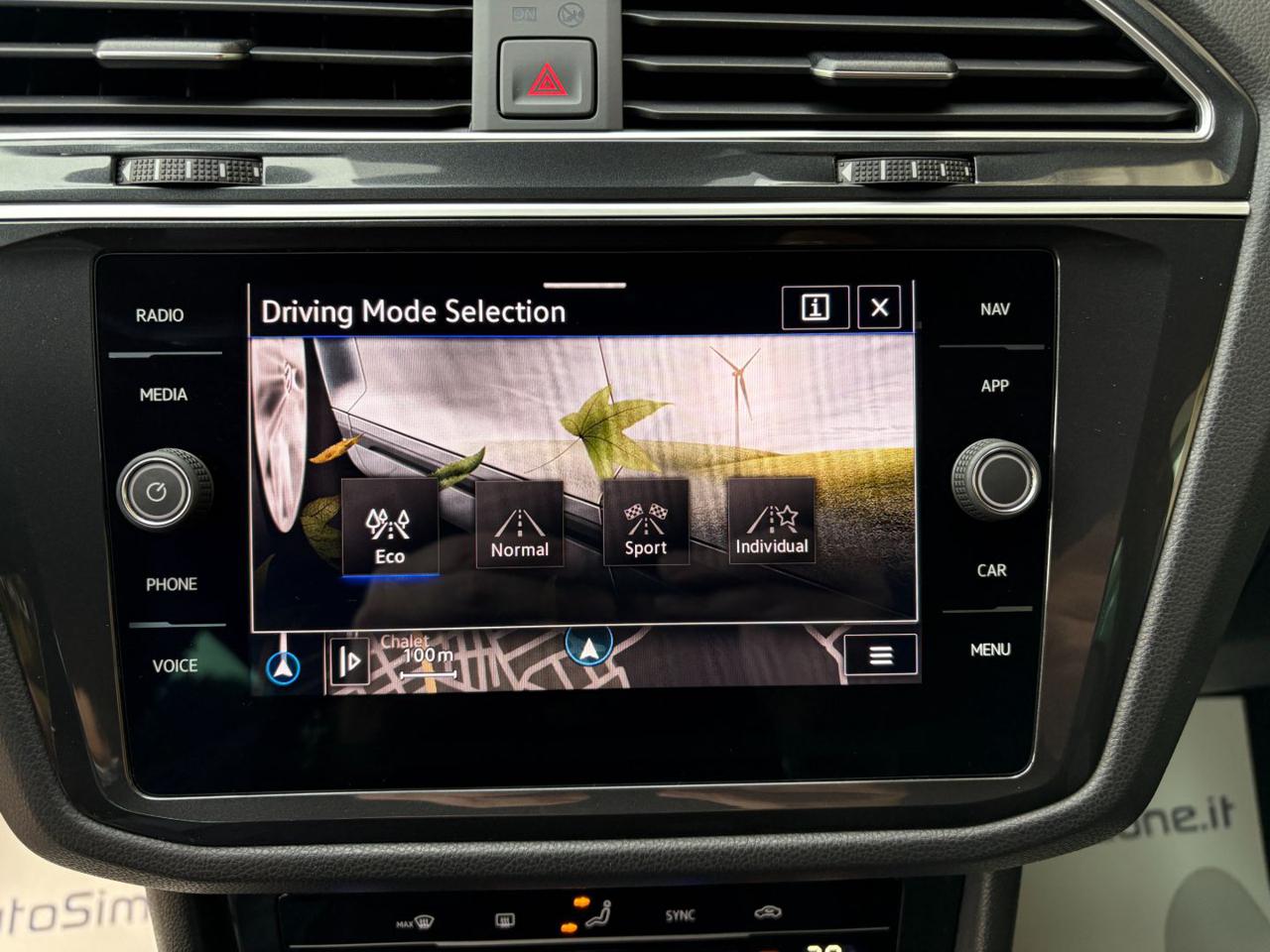 VOLKSWAGEN Tiguan 2.0 TDI 150 CV SCR DSG 4MOTION R-Line - 23