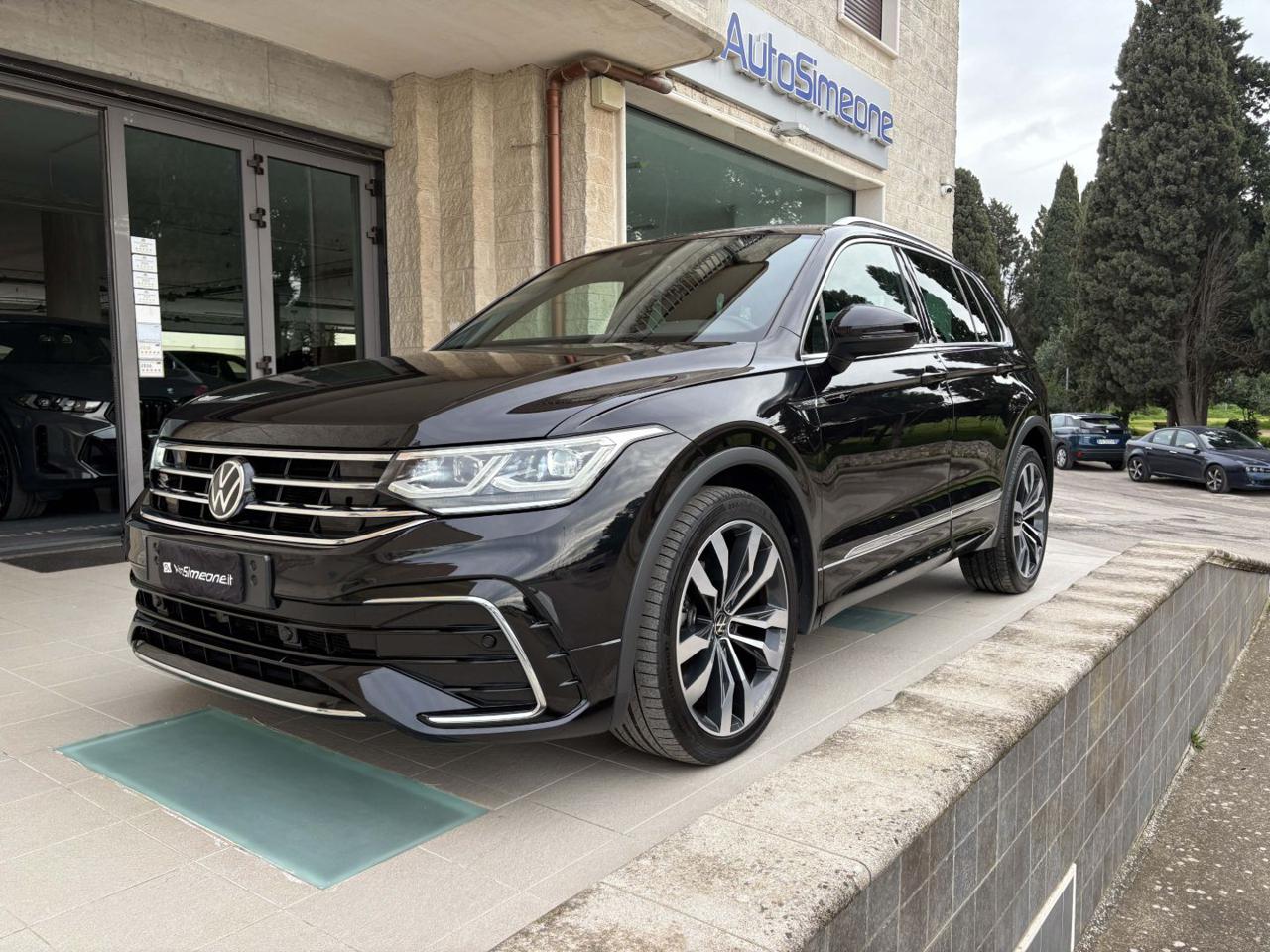 VOLKSWAGEN Tiguan 2.0 TDI 150 CV SCR DSG 4MOTION R-Line - 1