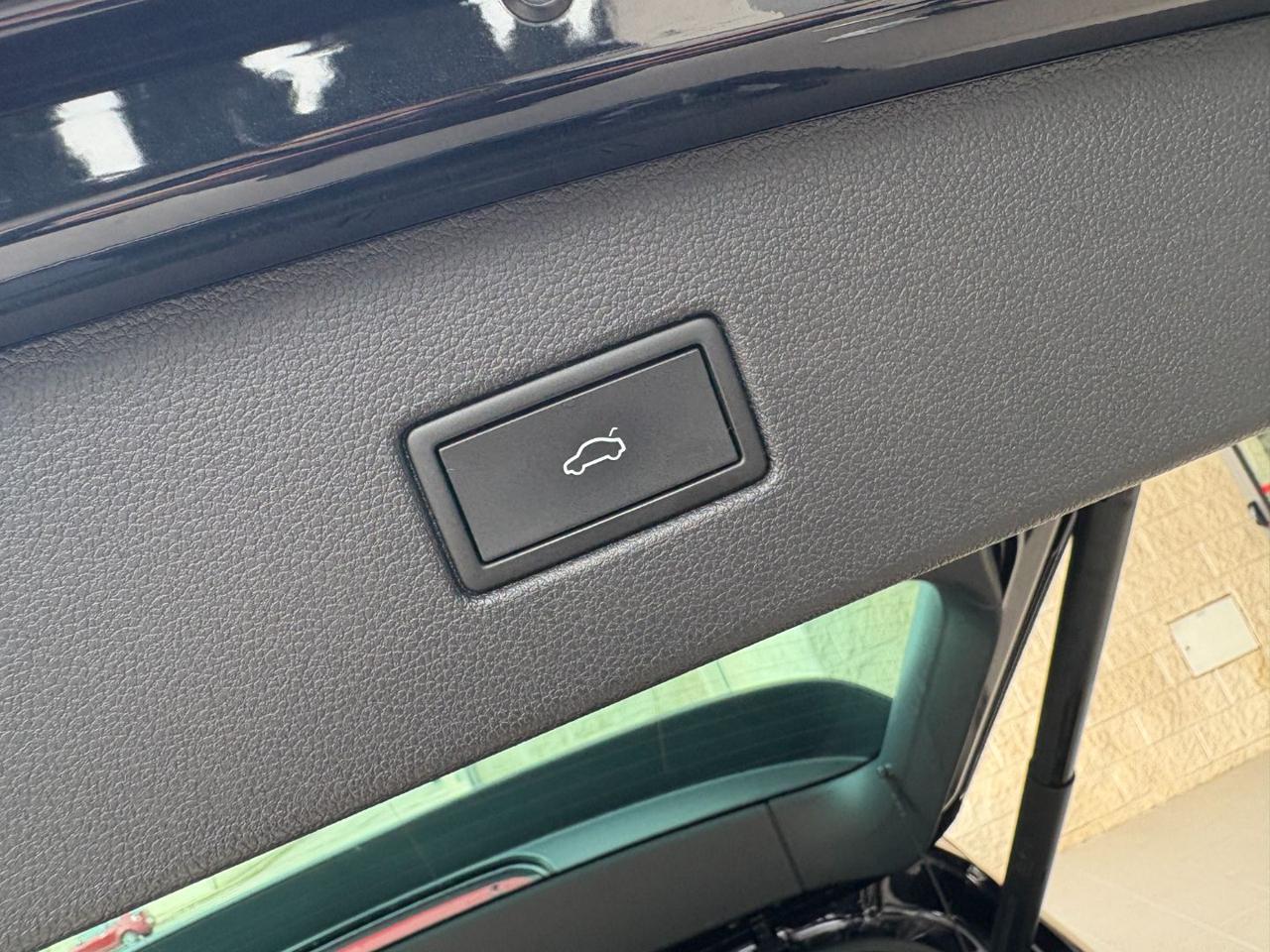 VOLKSWAGEN Tiguan 2.0 TDI 150 CV SCR DSG 4MOTION R-Line - 19