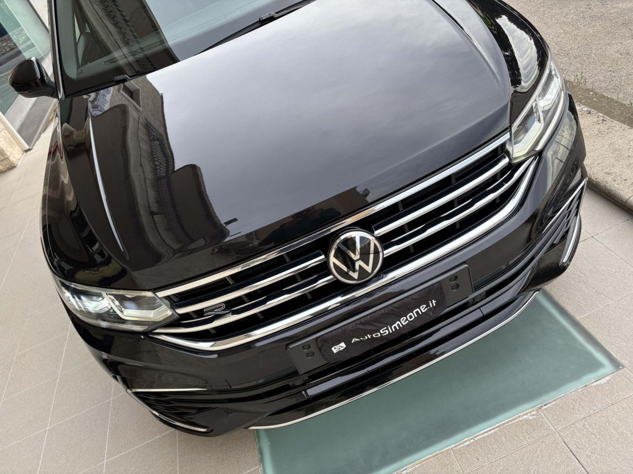 VOLKSWAGEN Tiguan 2.0 TDI 150 CV SCR DSG 4MOTION R-Line - 37