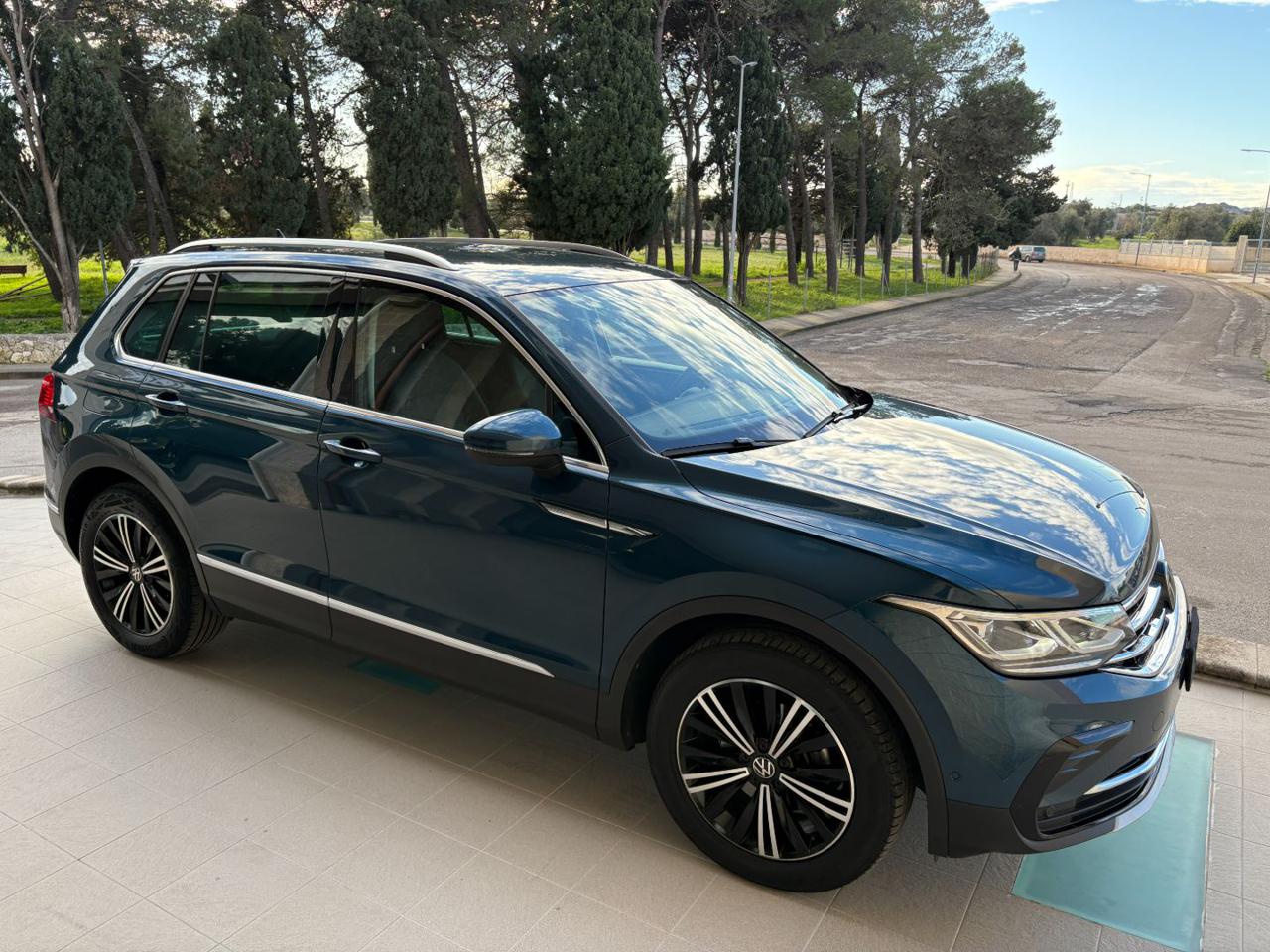 VOLKSWAGEN Tiguan 2.0 TDI 150 CV SCR DSG Elegance VIRTUAL - 3