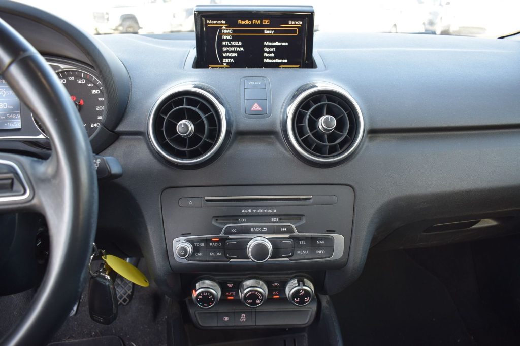 AUDI A1 1.4 TDI 66kW ultra Design Sportback NEOPATENTATI - 11