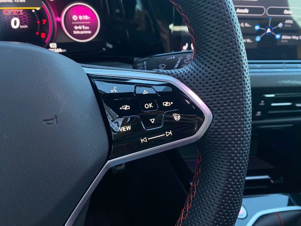 VOLKSWAGEN Golf GTI 2.0 8 MANUALE 19 UNICO PROPRIETARIO - 10