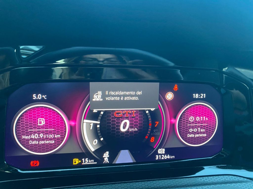 VOLKSWAGEN Golf GTI 2.0 8 MANUALE 19 UNICO PROPRIETARIO - 17