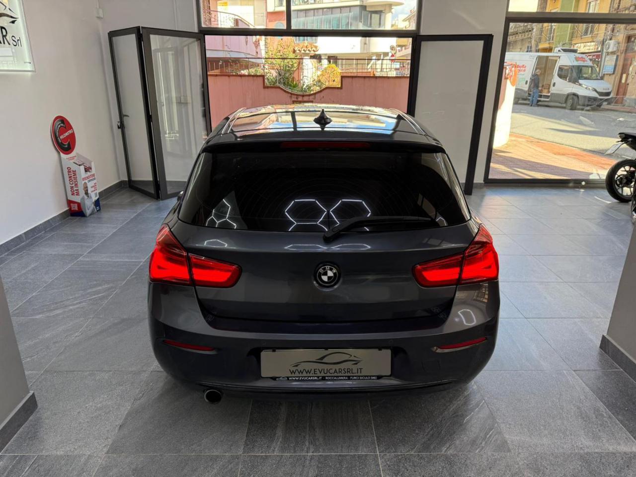 BMW 116 d 5p. Sport - 8