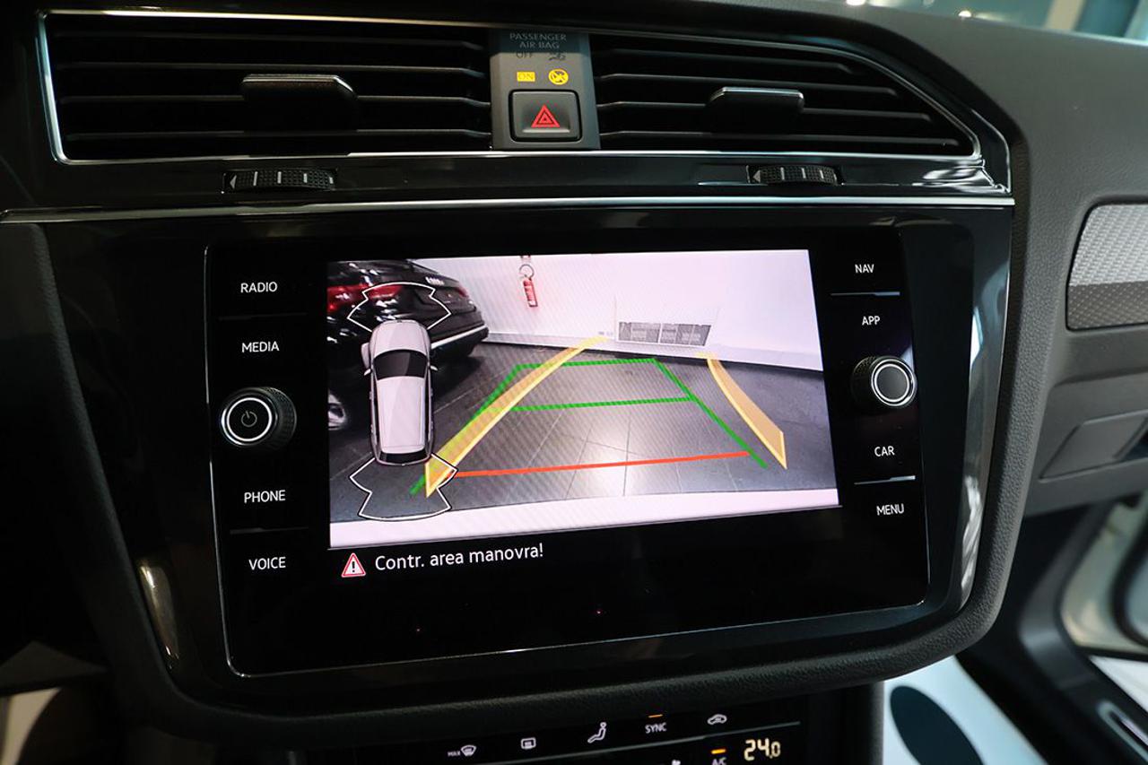 VOLKSWAGEN Tiguan 2.0 TDI 150cv SCR DSG R-Line - 24