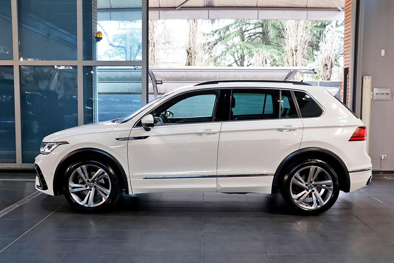 VOLKSWAGEN Tiguan 2.0 TDI 150cv SCR DSG R-Line - 3