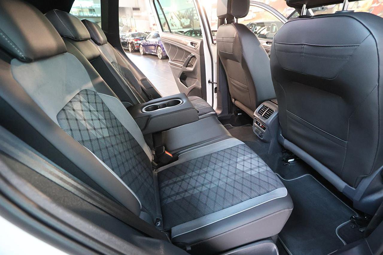 VOLKSWAGEN Tiguan 2.0 TDI 150cv SCR DSG R-Line - 18