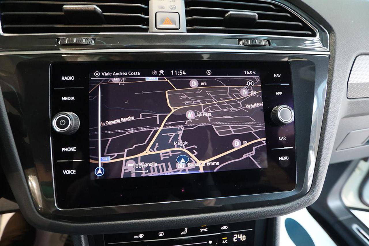 VOLKSWAGEN Tiguan 2.0 TDI 150cv SCR DSG R-Line - 23