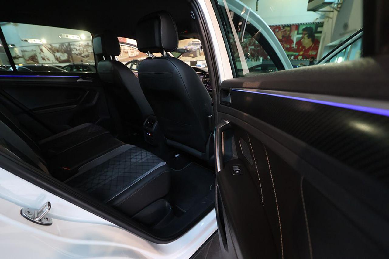VOLKSWAGEN Tiguan 2.0 TDI 150cv SCR DSG R-Line - 38