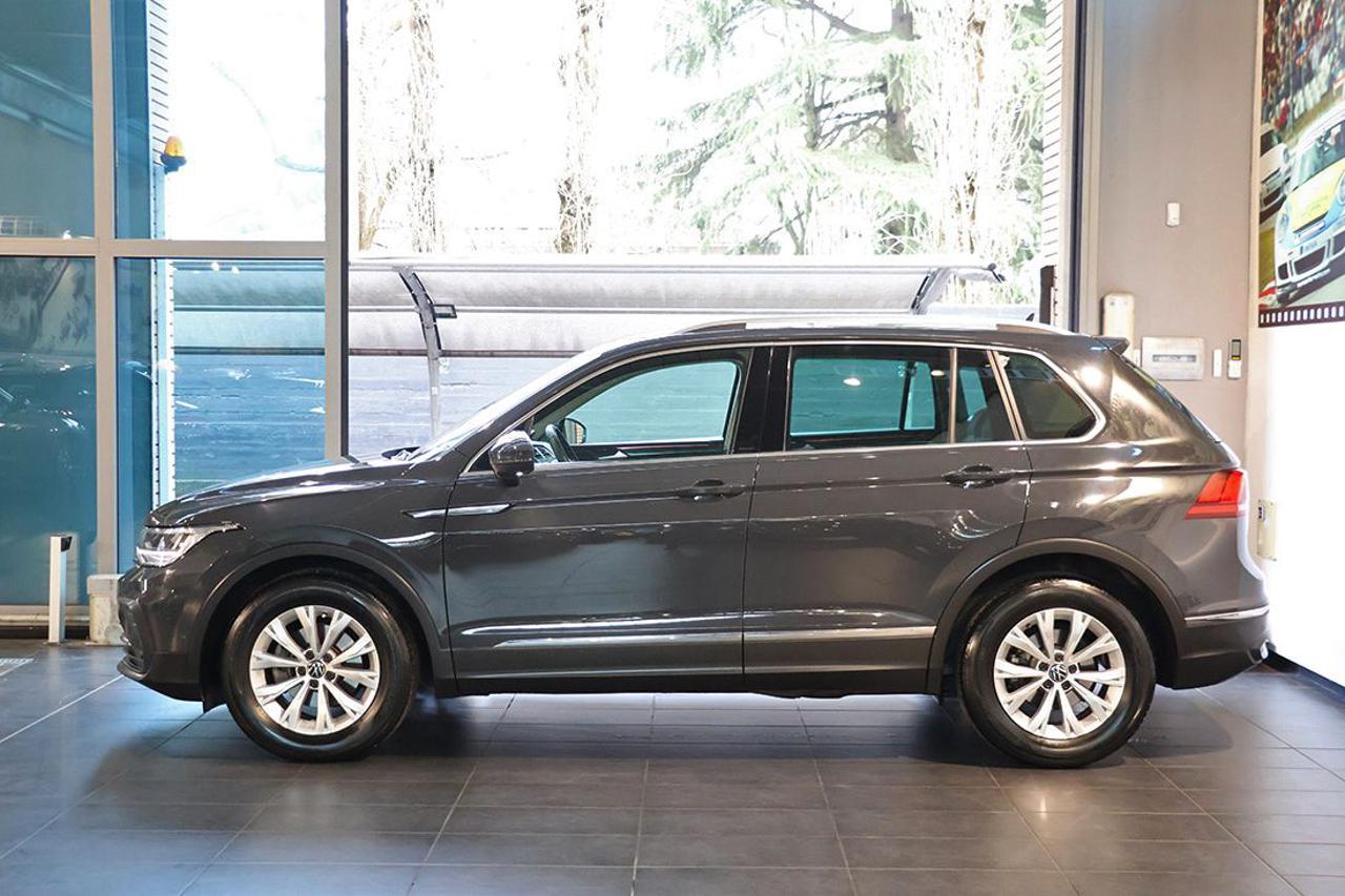 VOLKSWAGEN Tiguan 1.5 TSI ACT Life - 3