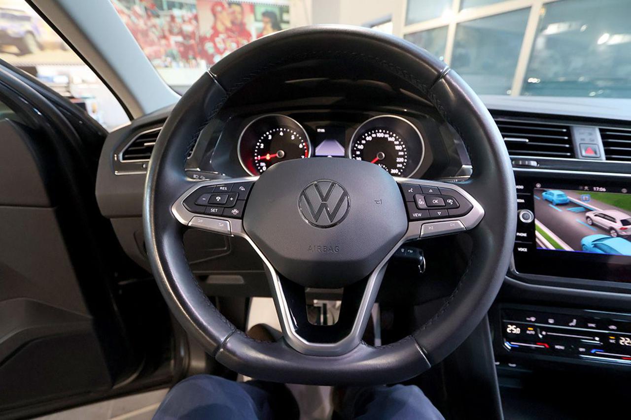 VOLKSWAGEN Tiguan 1.5 TSI ACT Life - 19