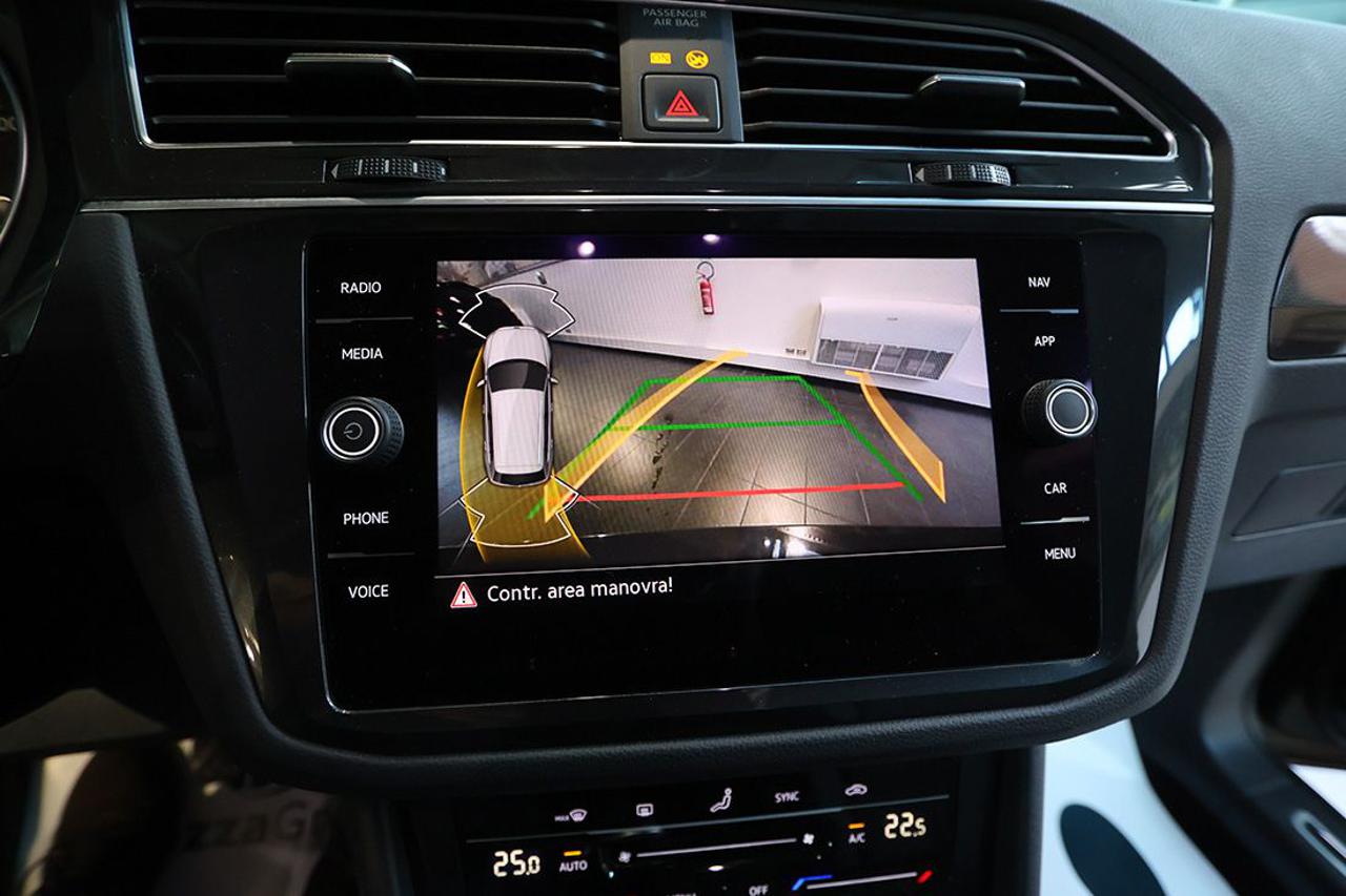 VOLKSWAGEN Tiguan 1.5 TSI ACT Life - 21