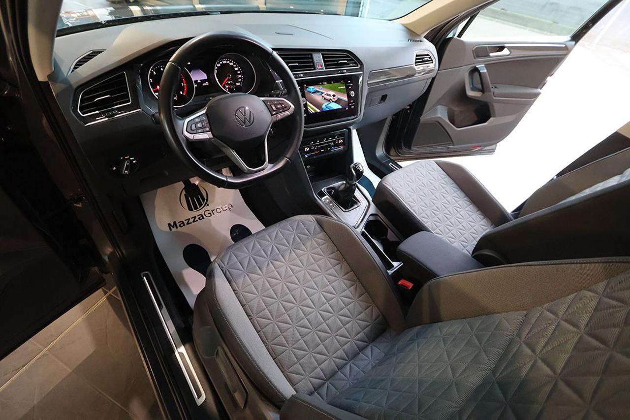 VOLKSWAGEN Tiguan 1.5 TSI ACT Life - 12