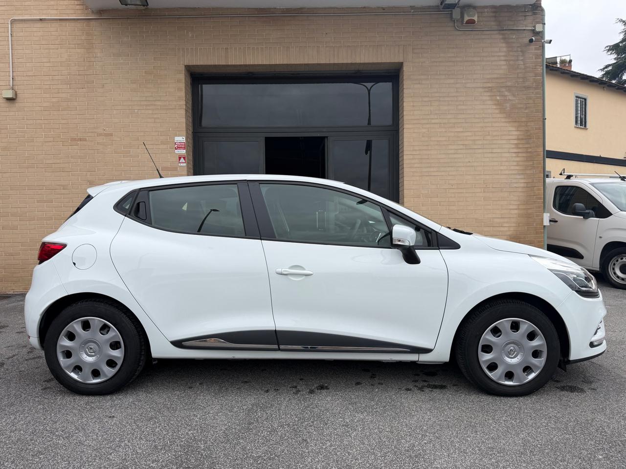 RENAULT Clio TCe 12V 90 CV GPL 5 porte Life (NESSUN VINCOLO) - 16