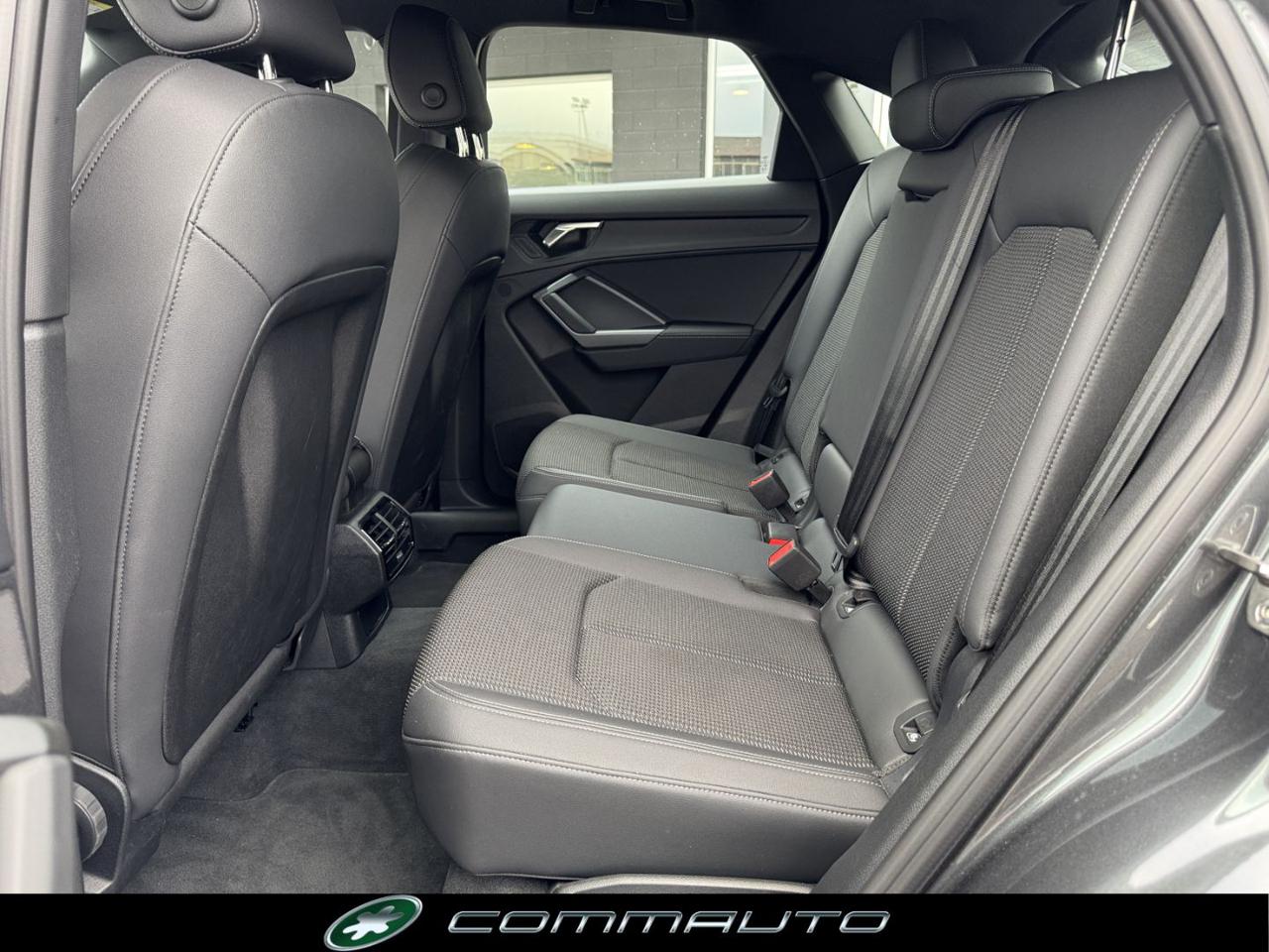 AUDI Q3 SPB 35 TDI S tronic S line edition - 29