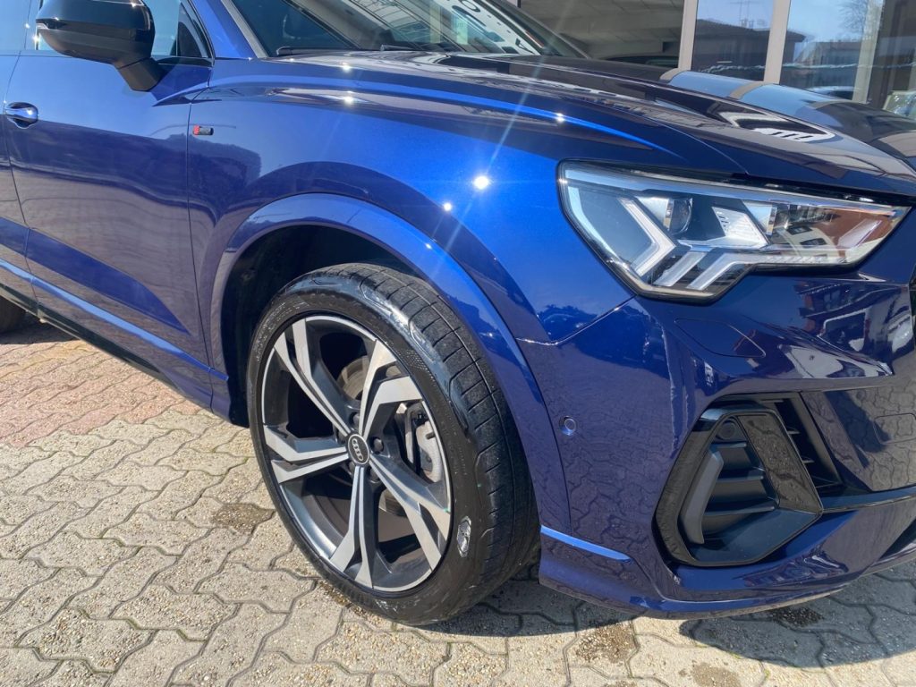 AUDI Q3 SPB 40 TDI  quattro Black line TETTO PANORAMA APRI - 3