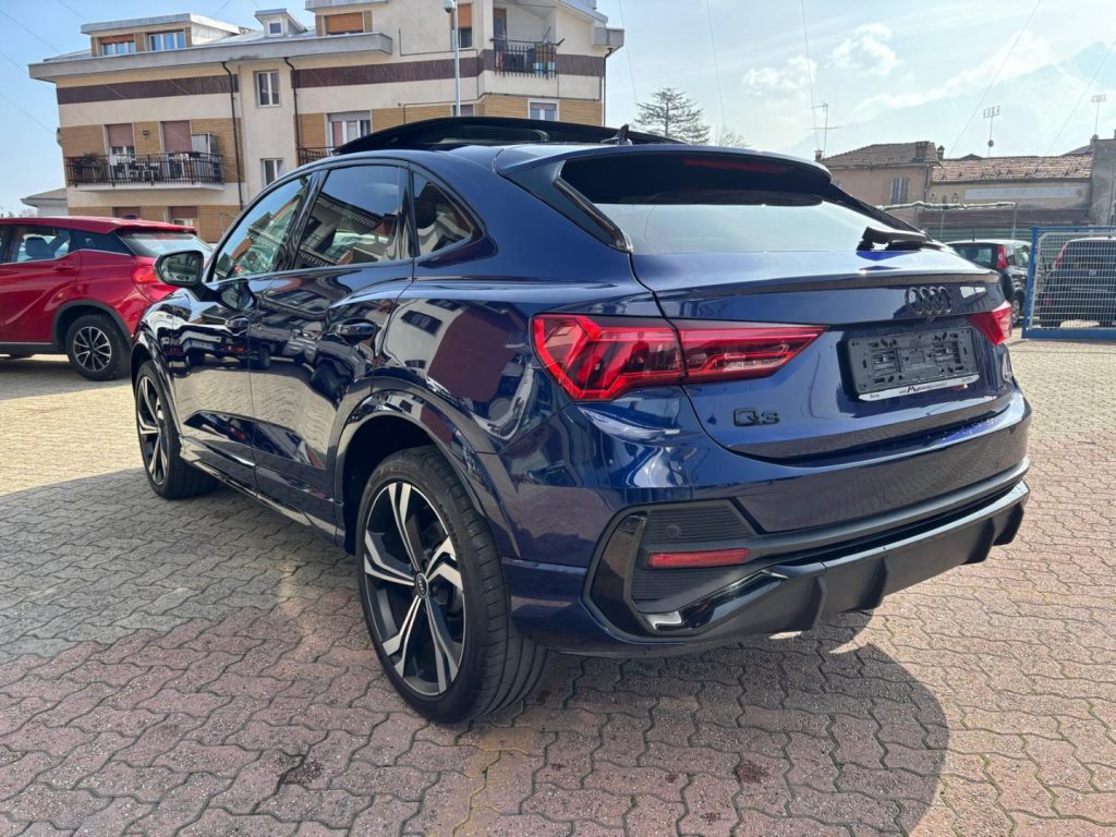 AUDI Q3 SPB 40TDI Quattro Black line TETTO PANORAMA APRI - 5