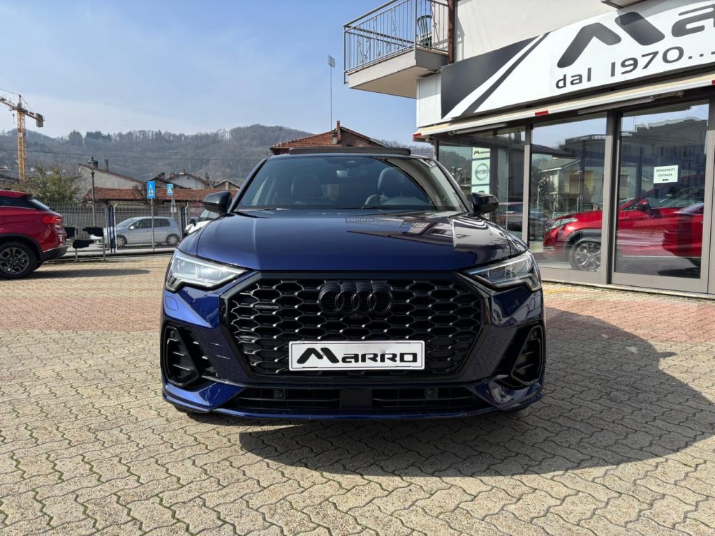 AUDI Q3 SPB 40TDI Quattro Black line TETTO PANORAMA APRI - 3