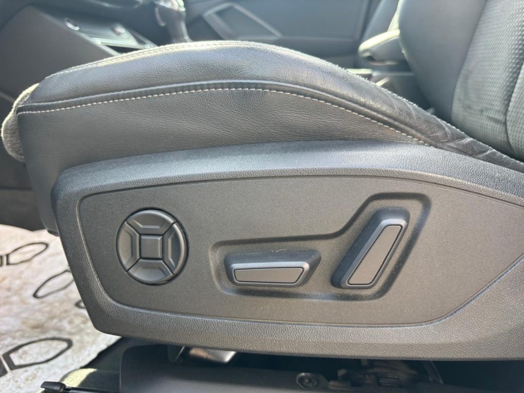 AUDI Q3 SPB 40TDI Quattro Black line TETTO PANORAMA APRI - 11