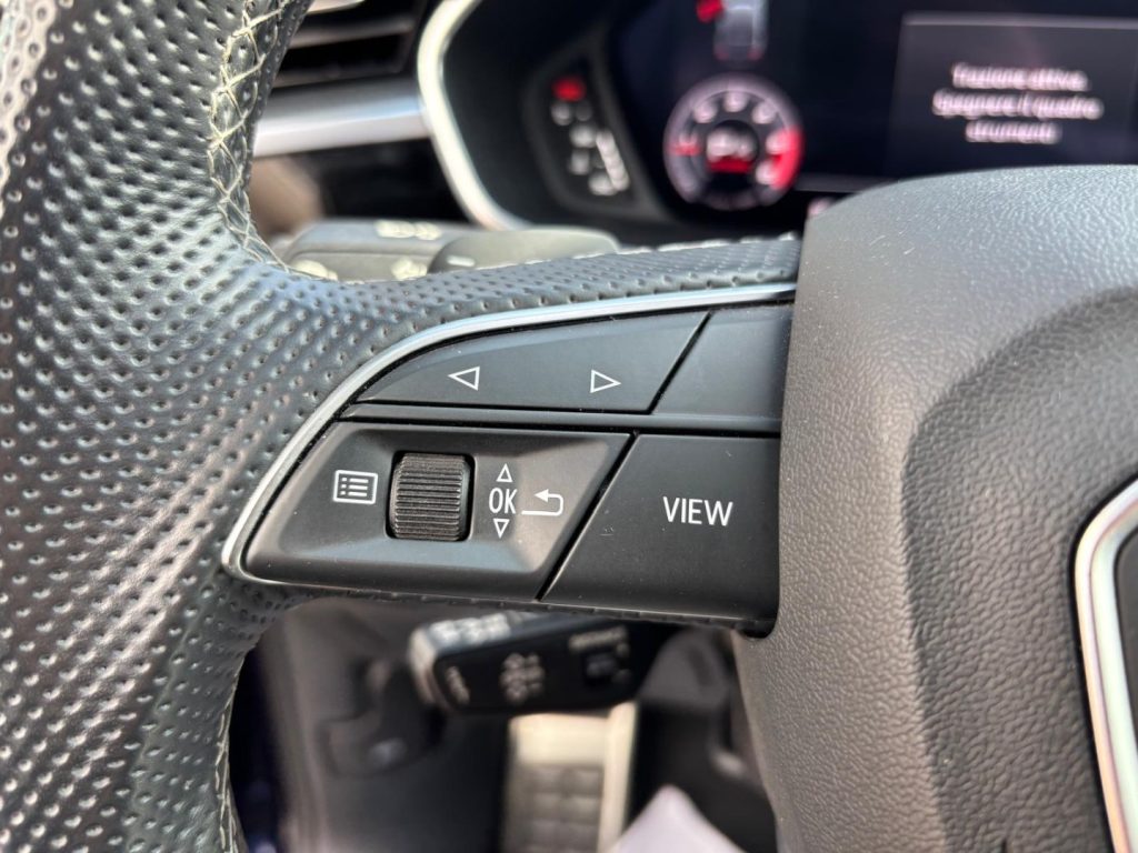 AUDI Q3 SPB 40TDI Quattro Black line TETTO PANORAMA APRI - 20