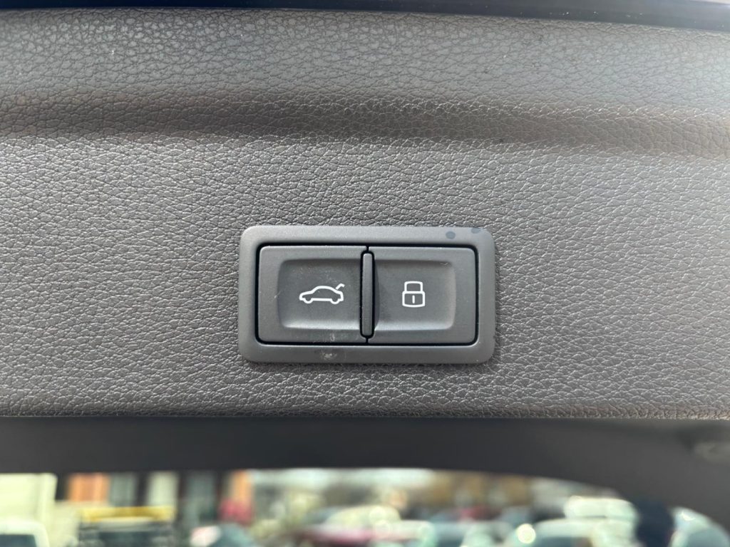 AUDI Q3 SPB 40TDI Quattro Black line TETTO PANORAMA APRI - 27