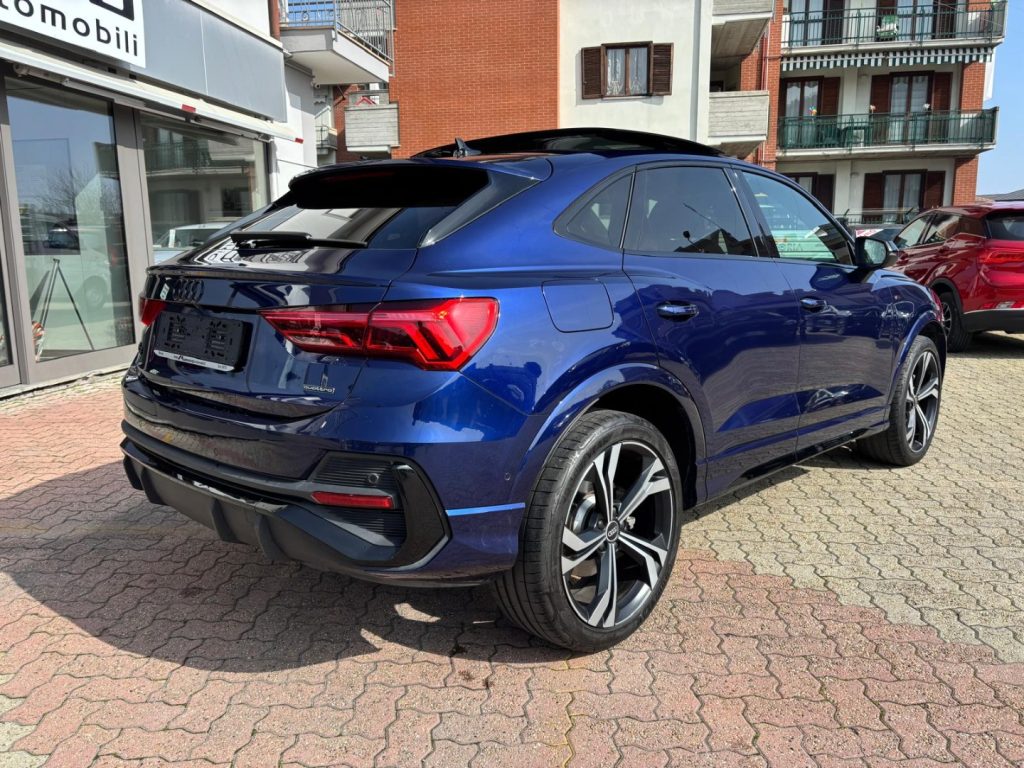 AUDI Q3 SPB 40TDI Quattro Black line TETTO PANORAMA APRI - 29