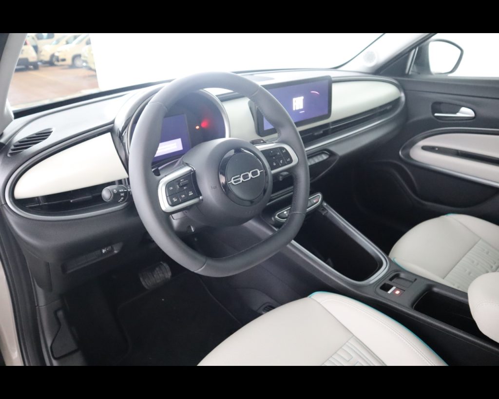 FIAT 600 1.2 hybrid La Prima 110cv auto - 13