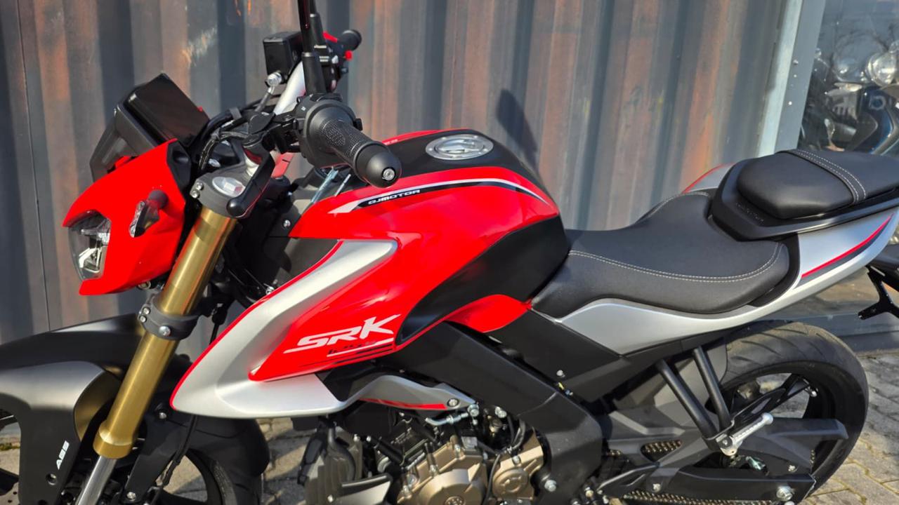 QJ MOTOR SRK 125S 2026 - 9
