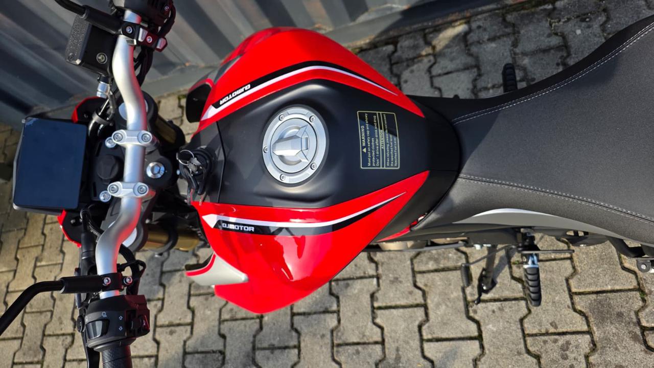 QJ MOTOR SRK 125S 2026 - 7