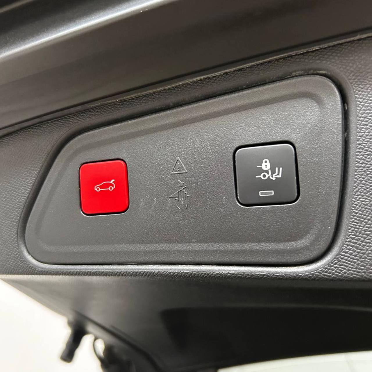 PEUGEOT 3008 Hybrid4 300 e-EAT8 GT Pack TETTO APRIBILE - 8