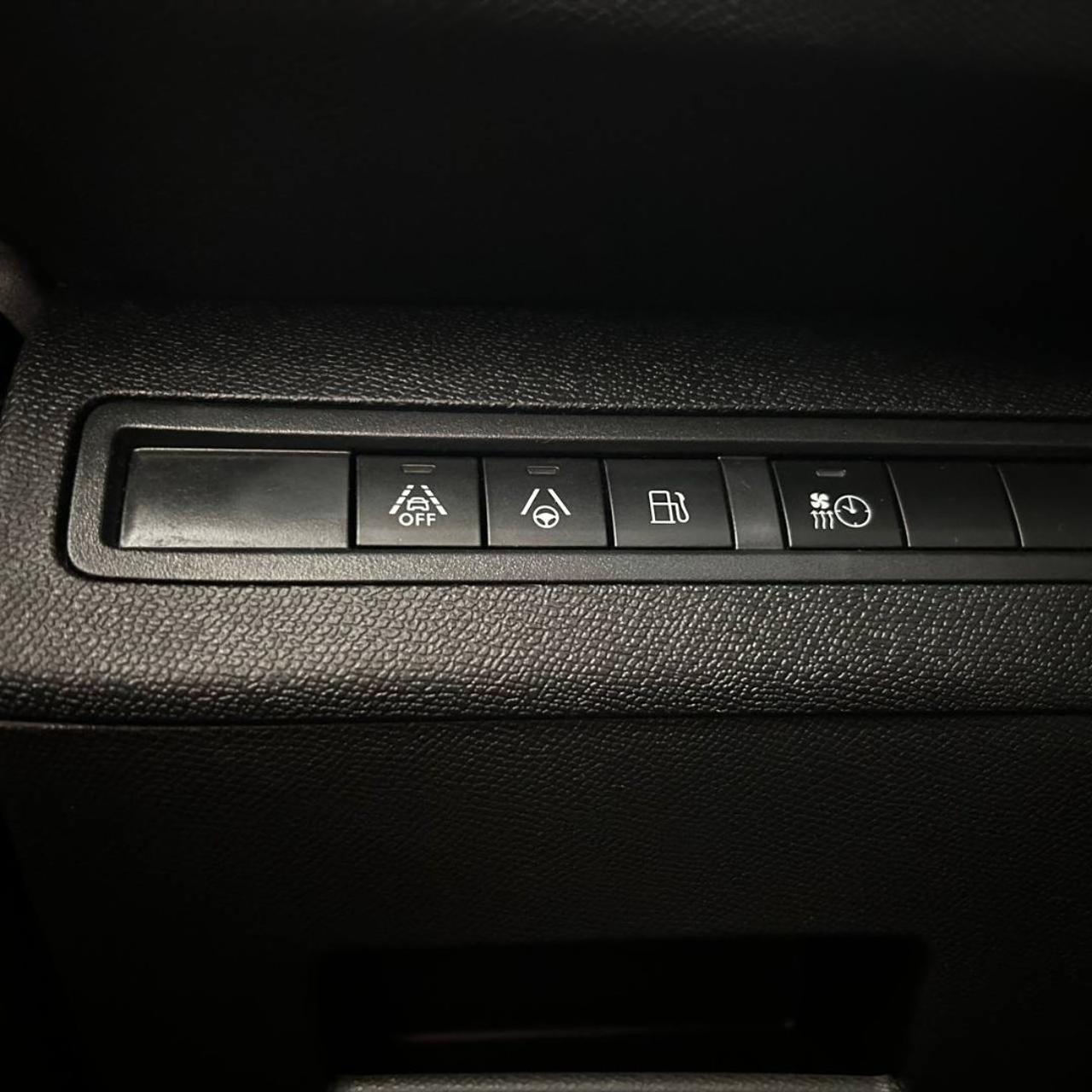 PEUGEOT 3008 Hybrid4 300 e-EAT8 GT Pack TETTO APRIBILE - 34