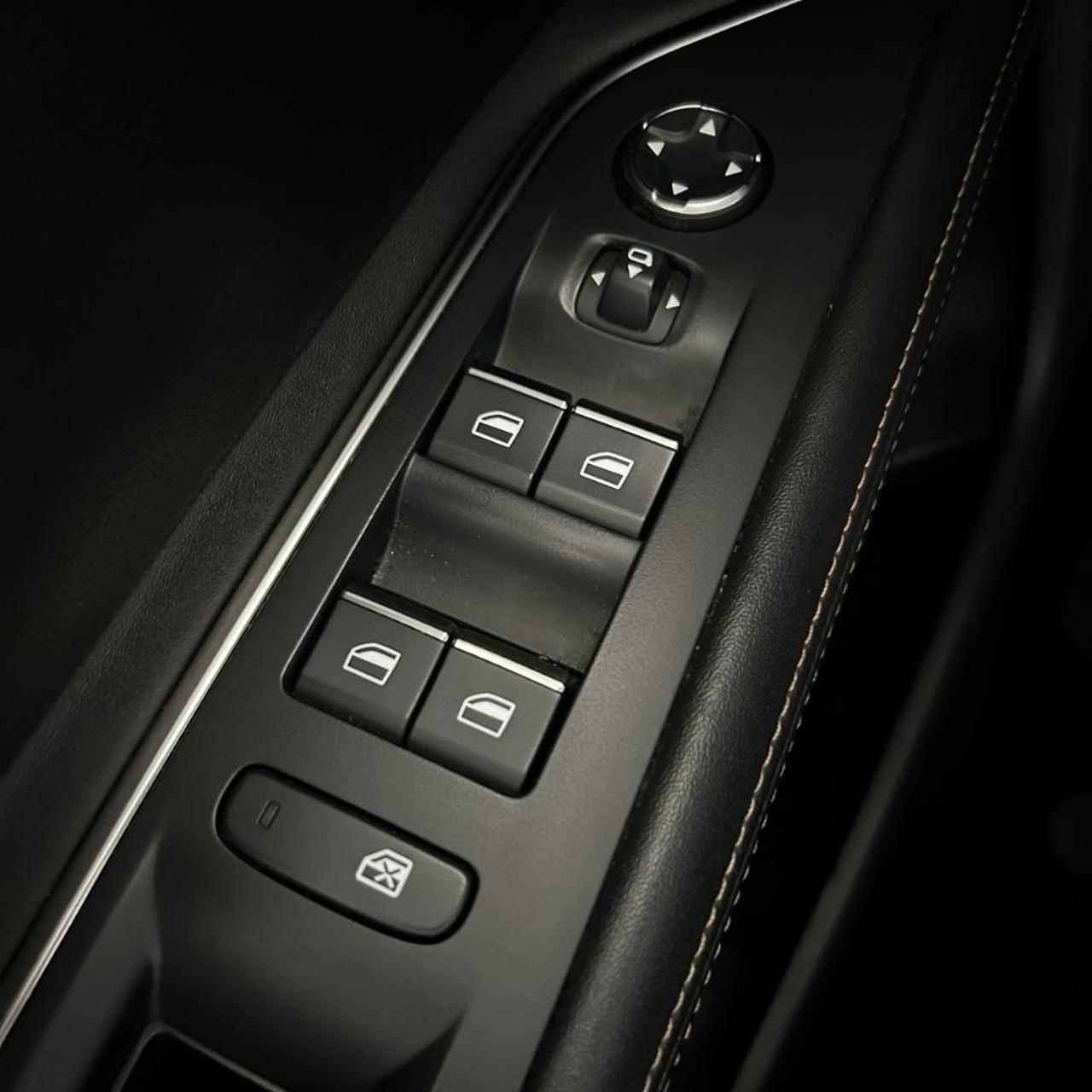 PEUGEOT 3008 Hybrid4 300 e-EAT8 GT Pack TETTO APRIBILE - 35