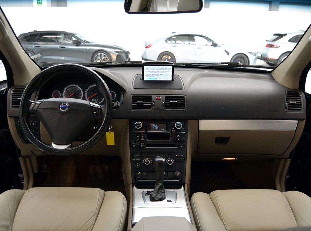 VOLVO XC90 D5 AWD Geartronic 7 Posti Pelle Beige - 7