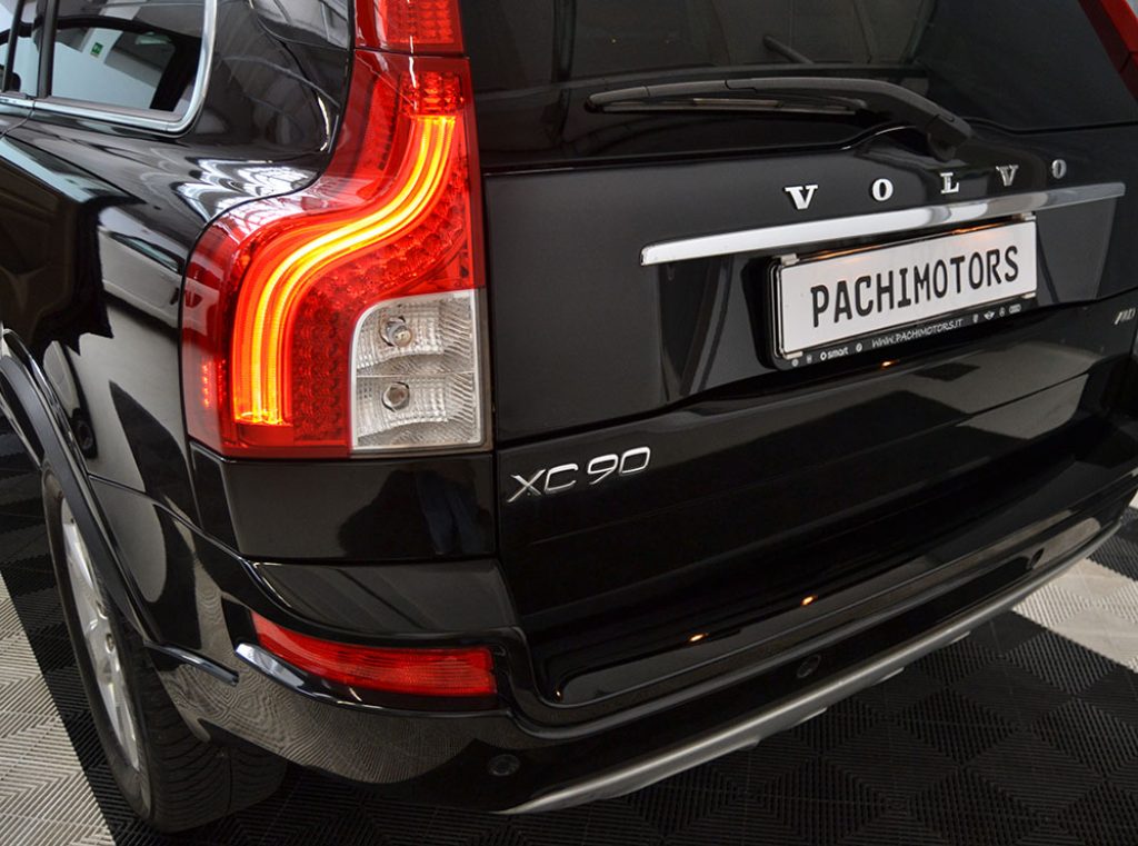 VOLVO XC90 D5 AWD Geartronic 7 Posti Pelle Beige - 23