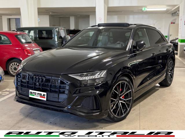 AUDI Q8 Nero metallizzato