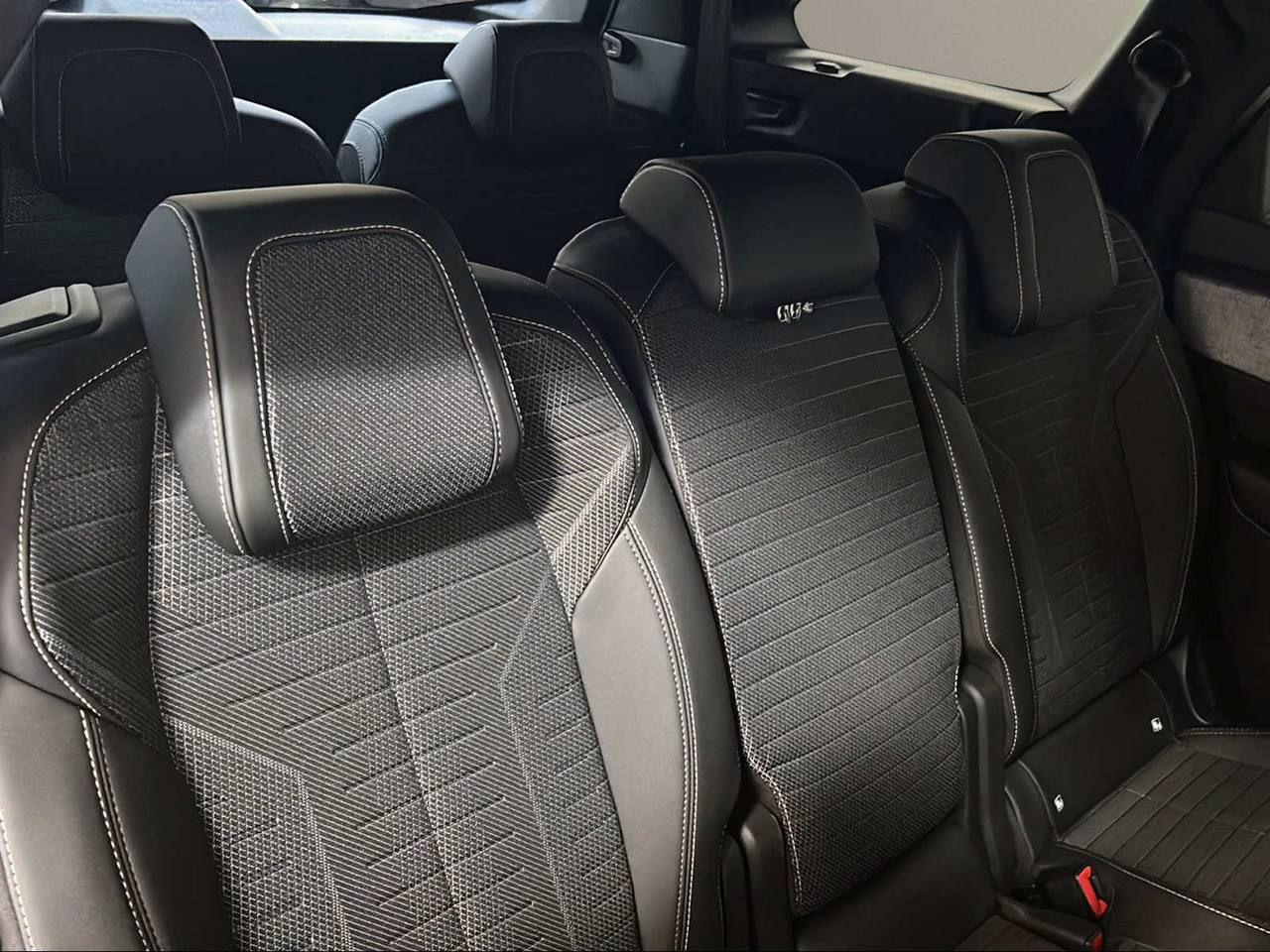 PEUGEOT 5008 Hybrid 145 e-DCS6 Allure - 12