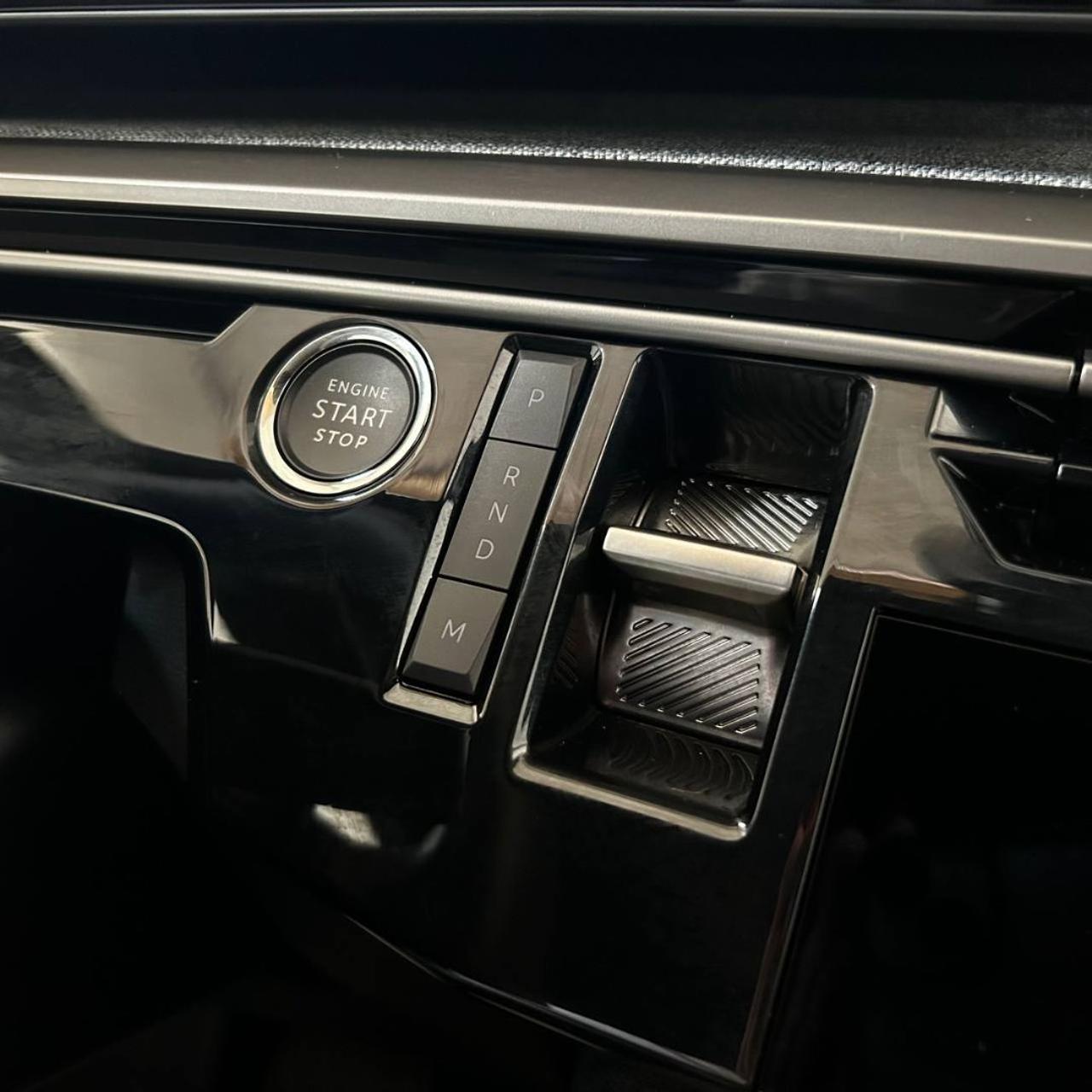 PEUGEOT 5008 Hybrid 145 e-DCS6 Allure - 26