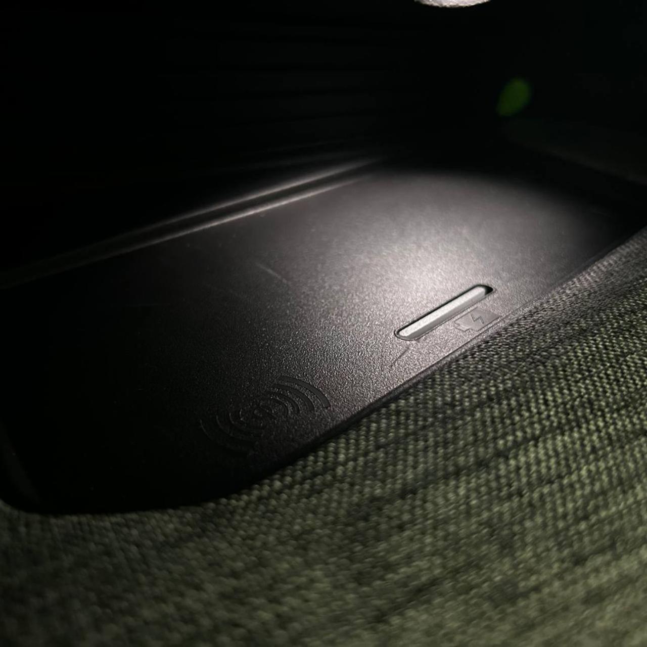 PEUGEOT 5008 Hybrid 145 e-DCS6 Allure - 28