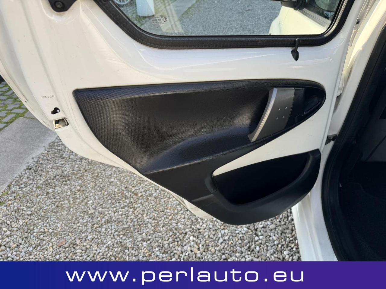 TOYOTA Aygo 1.0 12V VVT-i 5 porte Cool Soda Connect - 13