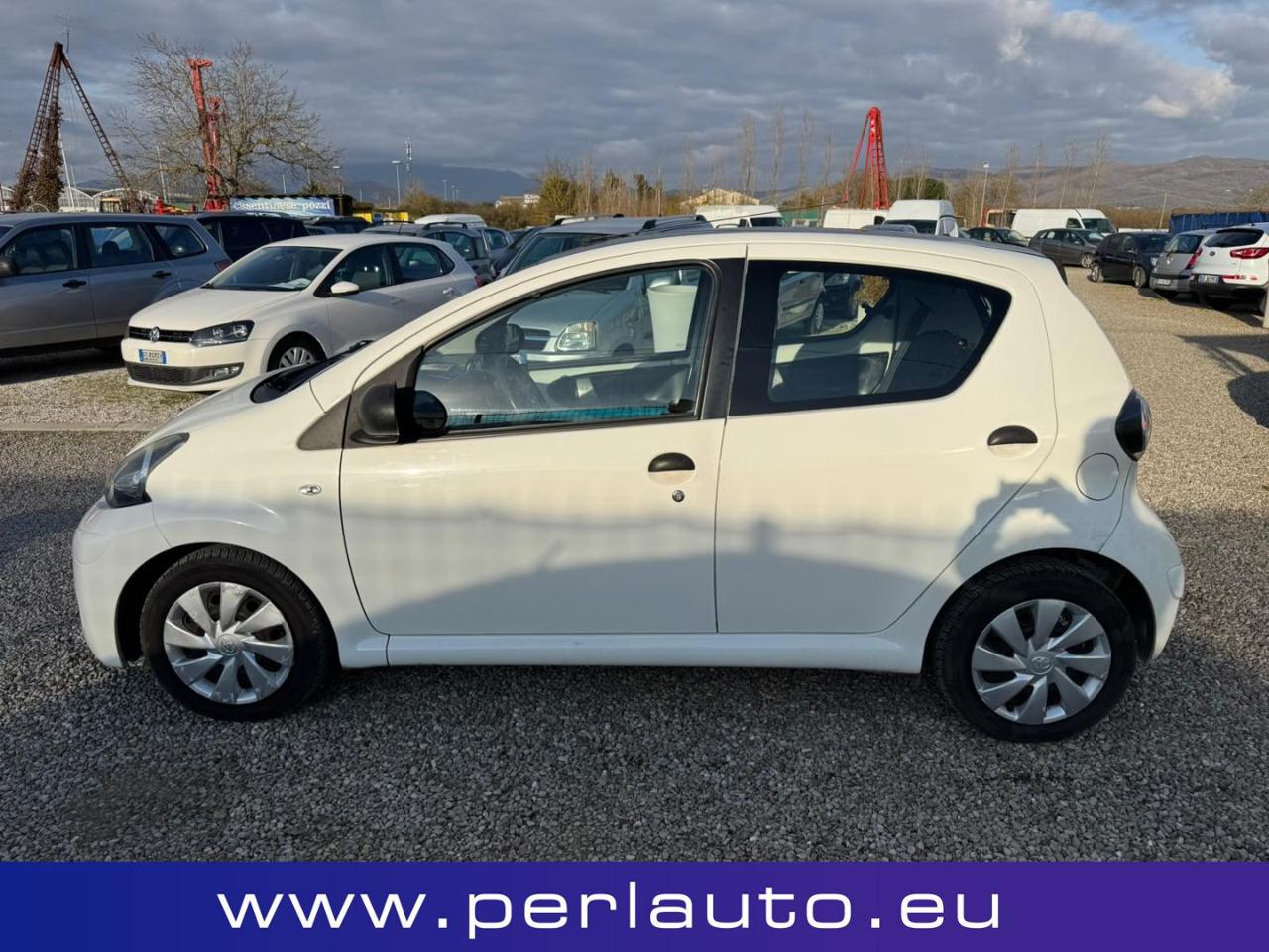 TOYOTA Aygo 1.0 12V VVT-i 5 porte Cool Soda Connect - 3